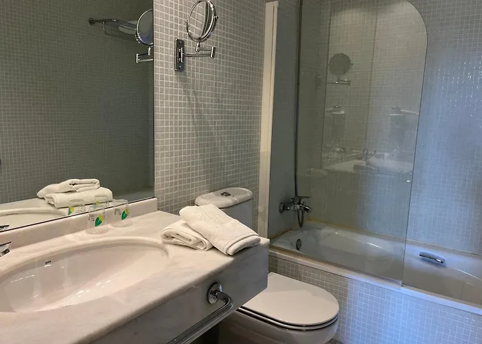 Hospederia Palacio De 4* Альепус