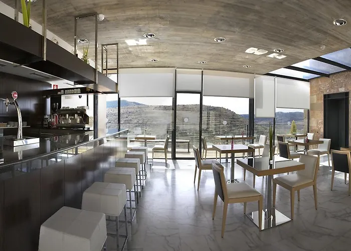 Hospederia Palacio De 4* Альепус